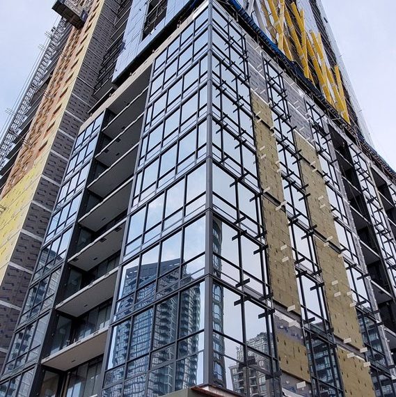 8X On The Park EpkABf2UYAEHH60 569x570