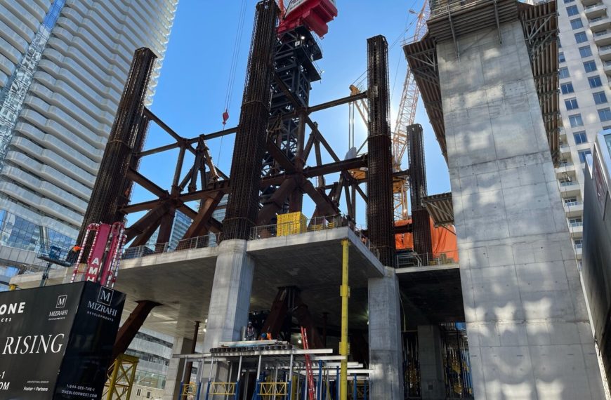 The One 9E31C316 8DF8 4892 BB05 E440023F754B 870x570