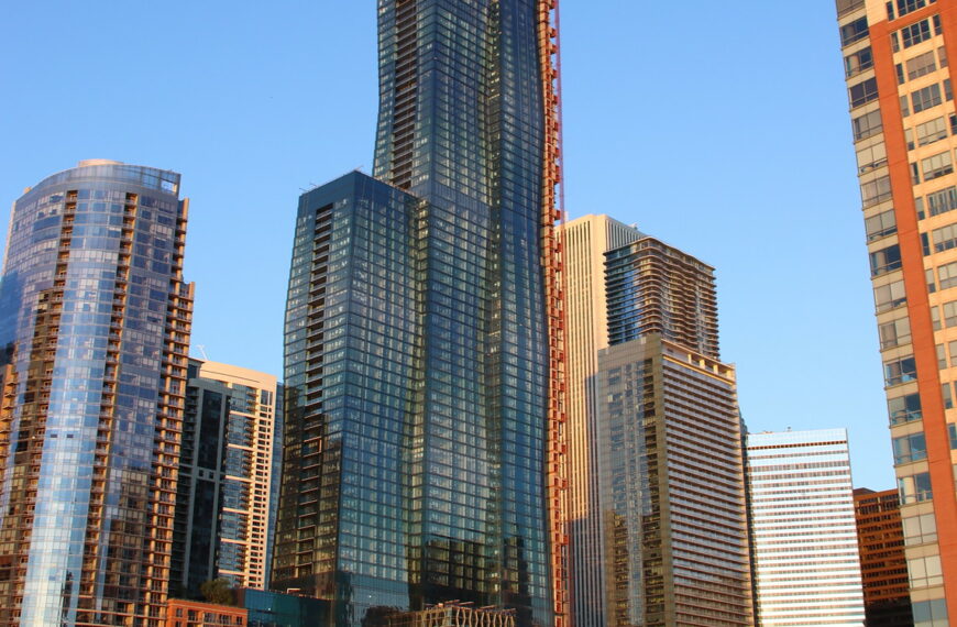 Vista Tower (Now St Regis Chicago) AB8C6359 15AA 4652 86A9 B12A9AC469F7 870x570