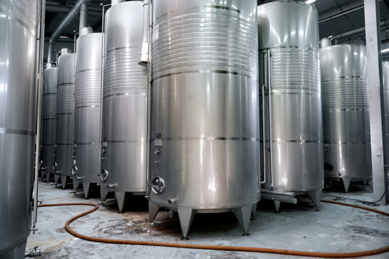 Industry Painting Ltd. Storage tank painting 768x511