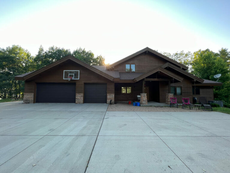 exterior house painters near me 768x576