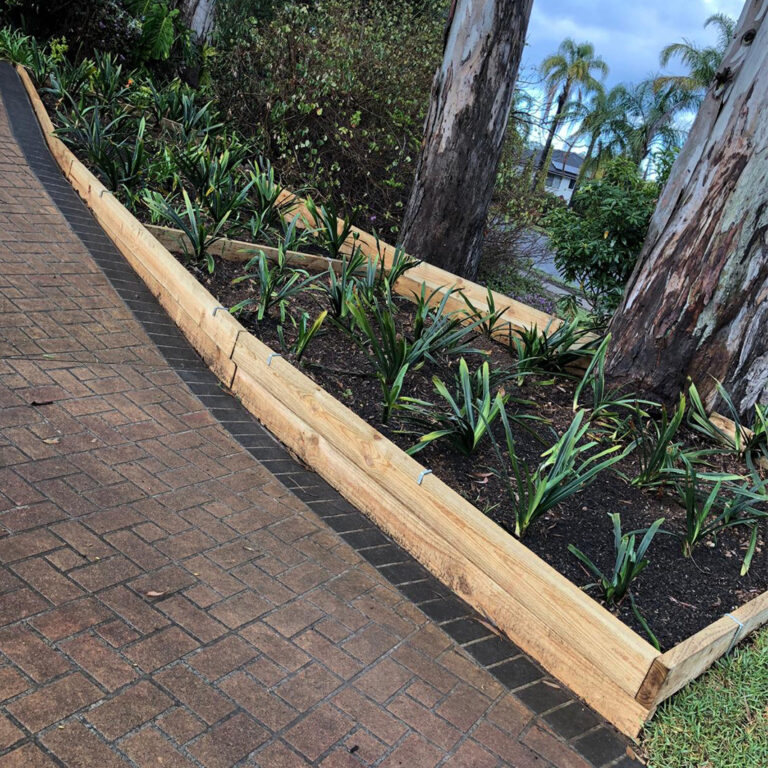 Gardening 0017 768x768