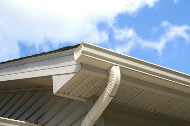 Golden Horseshoe Roofing Soffit Fascia Eavestrough Replacement 768x512