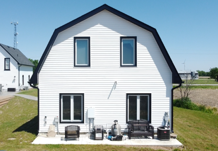 Golden Horseshoe Roofing Window Installation Company Hamilton 768x532