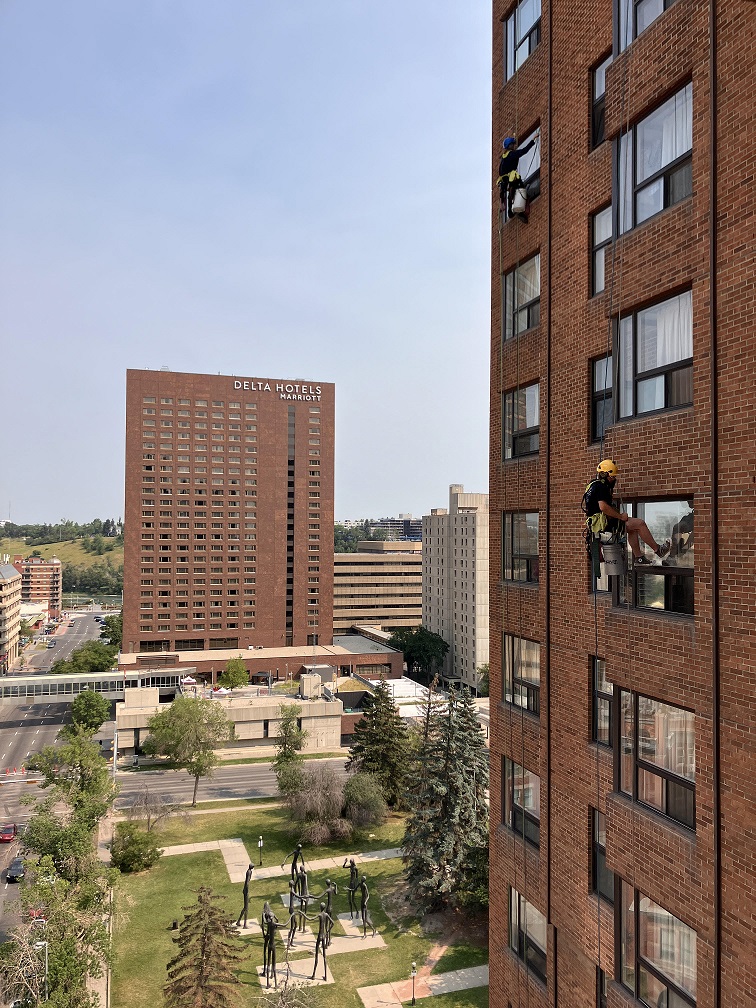 High Rise Window Cleaners 122IJDoRHtvh06CljjQ3pDovRqXJpiYWV6UHTn1xvDS