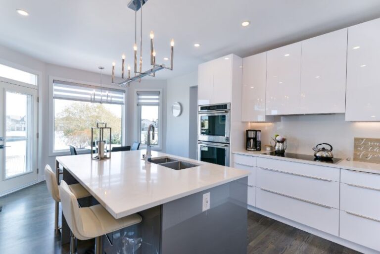 Dale Kellington 56 Vanderbilt 3 of 50 1 Copy 768x513