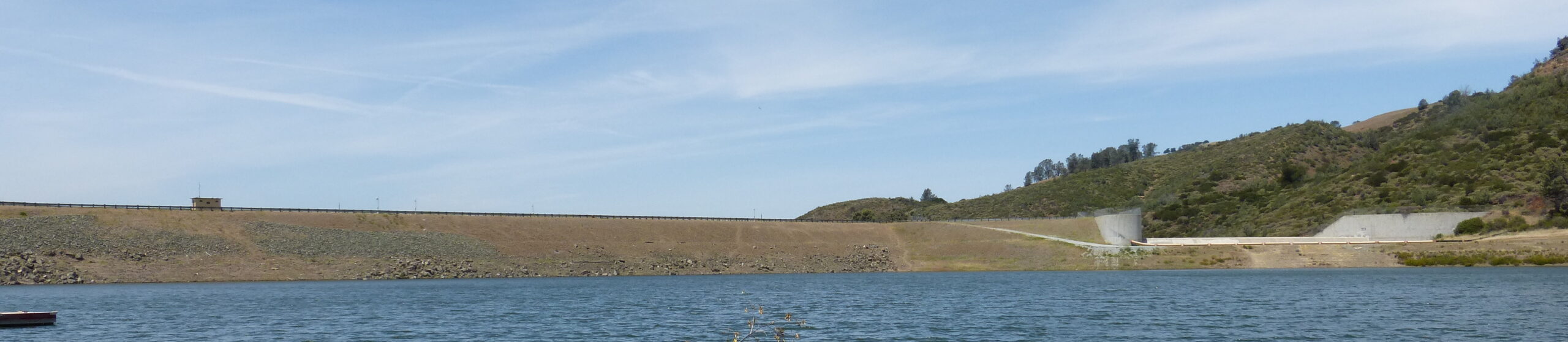 Projects Anderson Dam impounding Anderson Reservoir in Santa Clara County, California