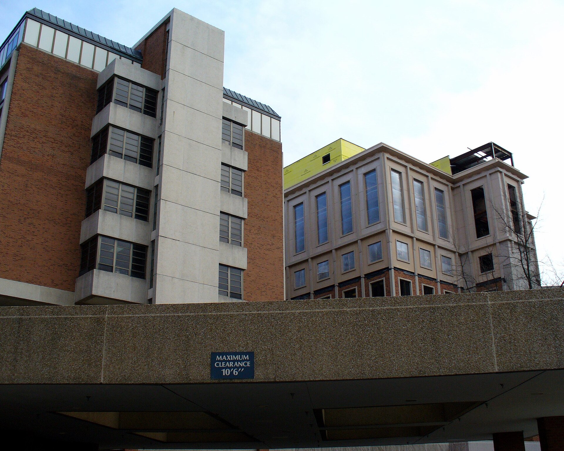 Projects St. Mary's Hospital in Richmond, Virginia, the campus receiving the new critical care tower