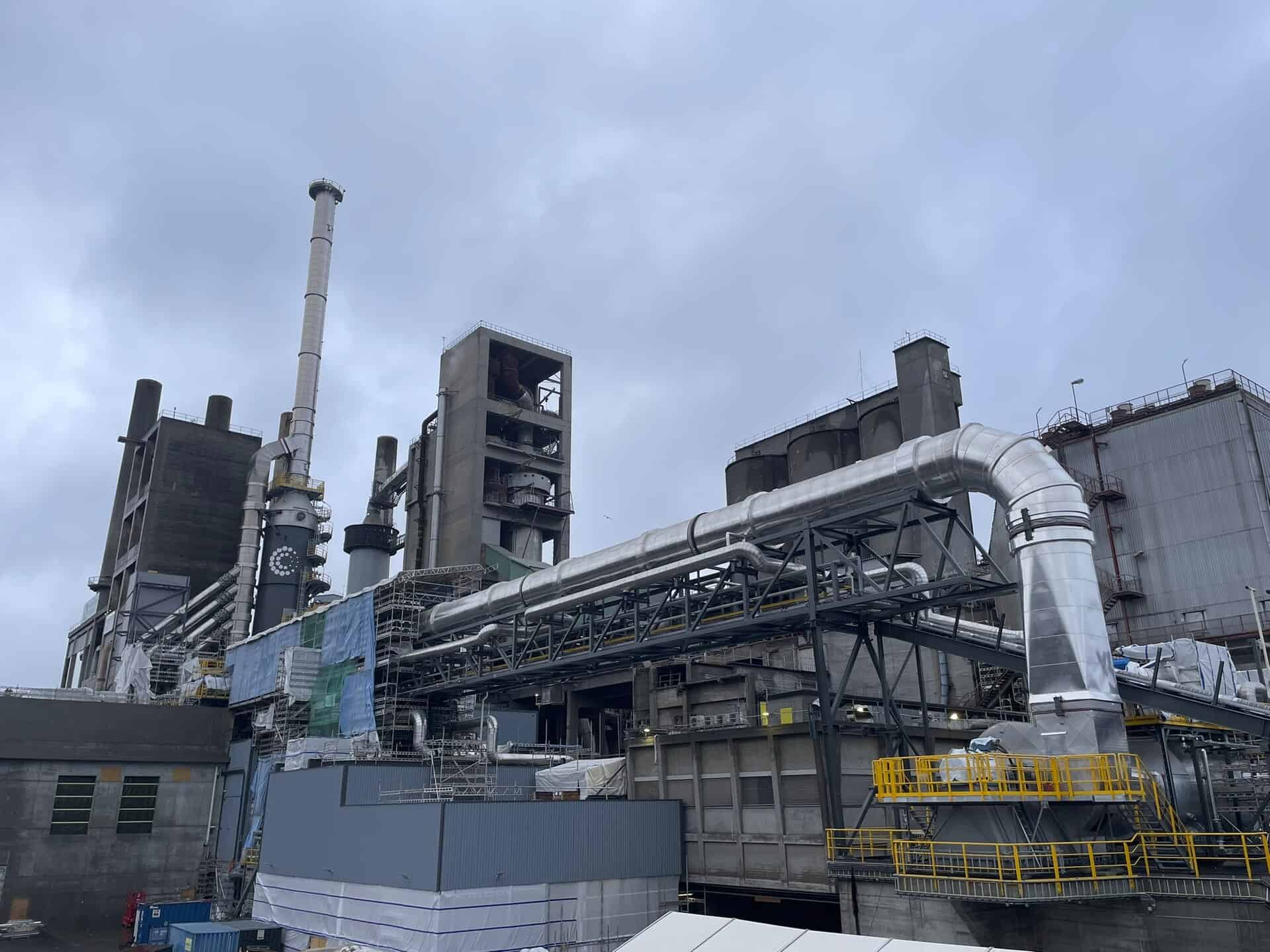 Stainless flue-gas ducting and process modules of the carbon capture installation at the Brevik cement plant in Porsgrunn, Norway