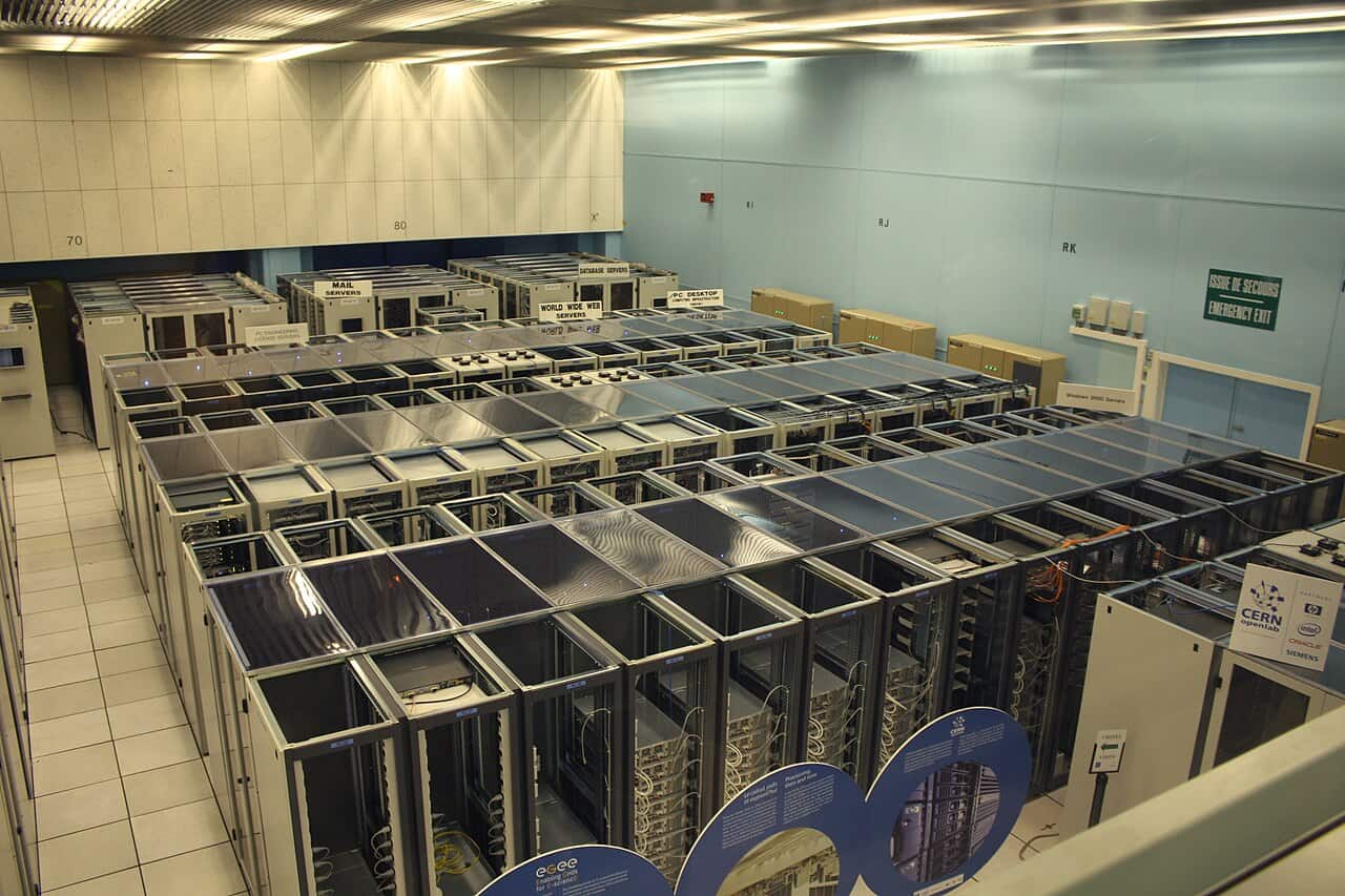 Data Center Vacancy Hit 1.4% While Construction Rose 25%. Atlanta Passed Northern Virginia. Rows of server racks inside a large data center