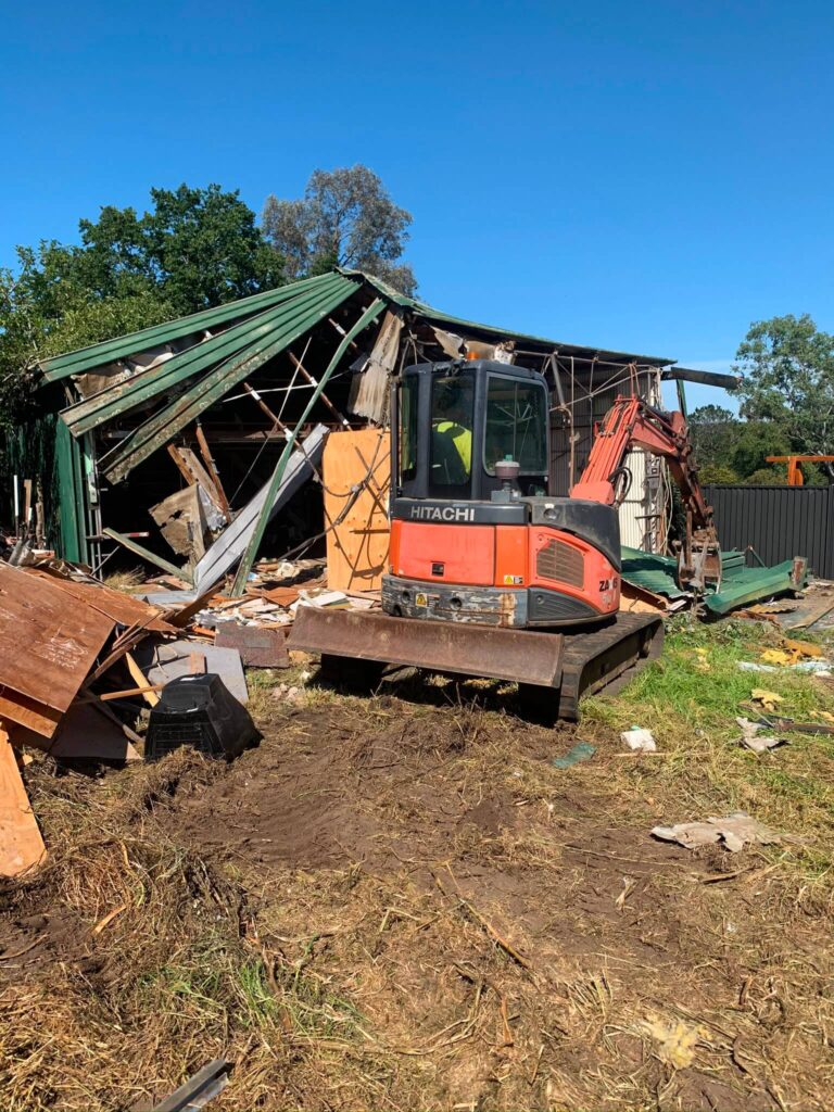 Big boy Demilition Melbourne house demolition melbourne 768x1024